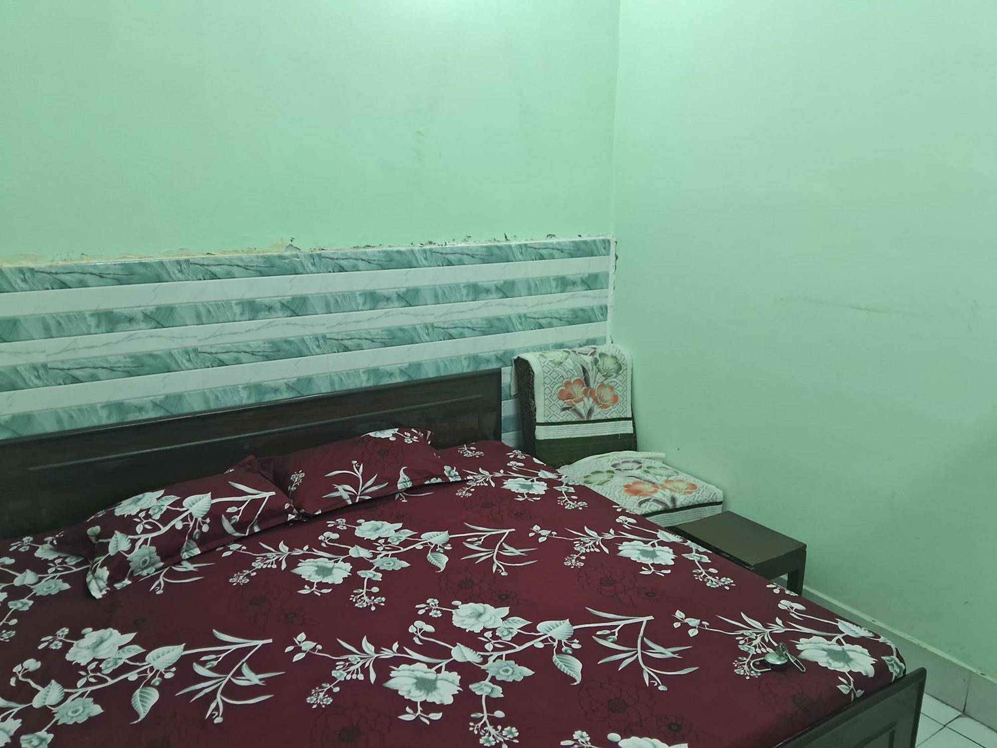 Guest house Rupam Paying Varanasi